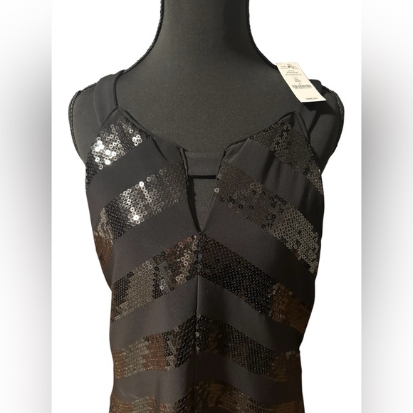 NWT White House Black Market Black Chevron Sequin Tank Size L - Picture 1 of 6